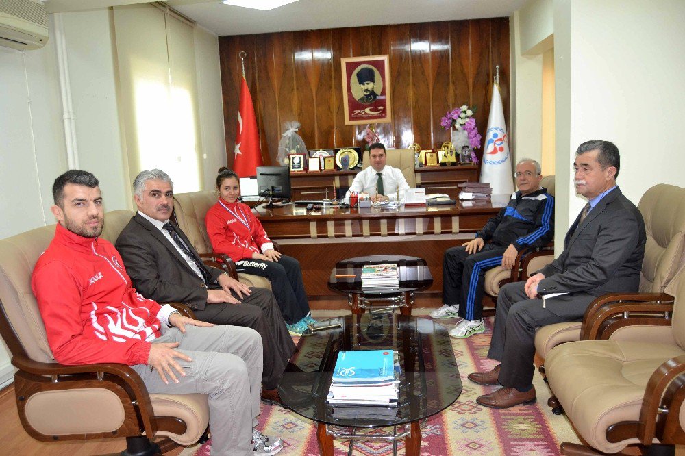 Ataşbak: “Kentimiz Masa Tenisinde Önemli Bir Yere Sahip”