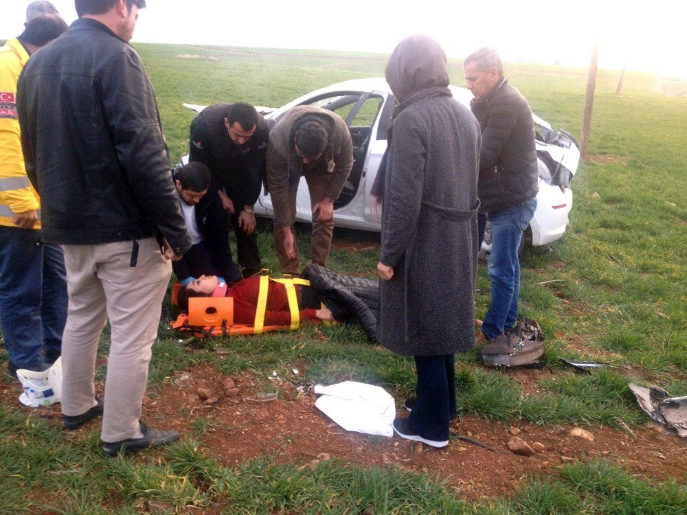 Otomobil Metrelerce Yükseklikten Tarlaya Uçtu: 1 Yaralı