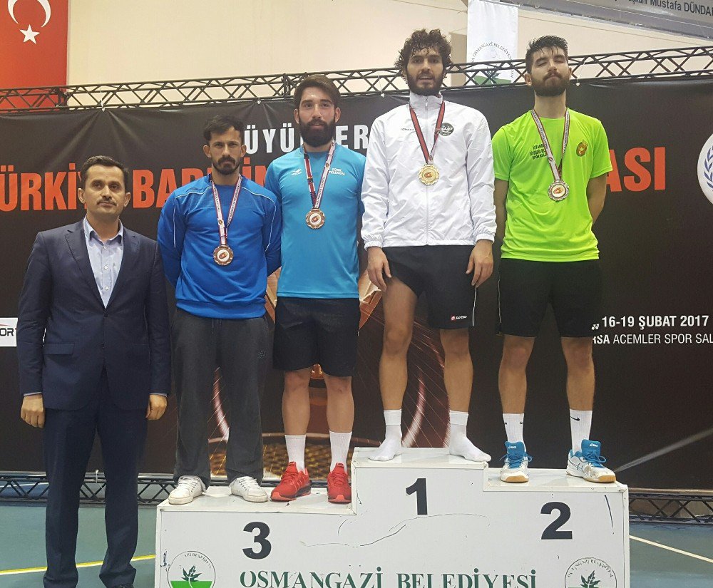 Badmintoncular’dan Büyük Başarı