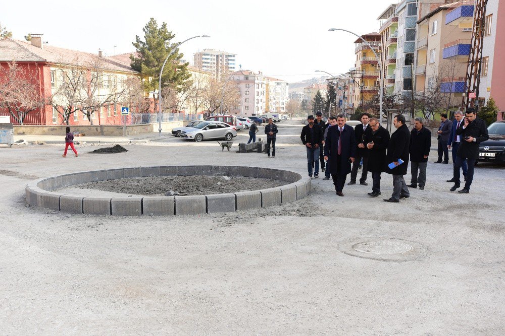 Başkan Gürkan, Kaldırım Çalışmalarını Yerinde İnceledi