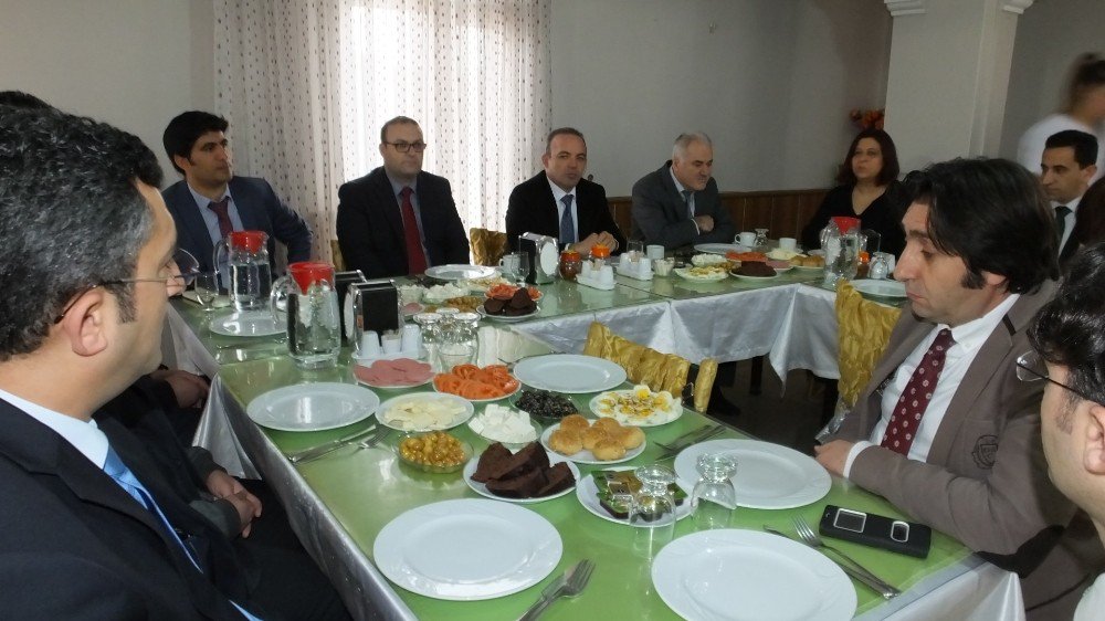 Kaymakam Öner Bengi Gönüllüleri İle Bir Araya Geldi