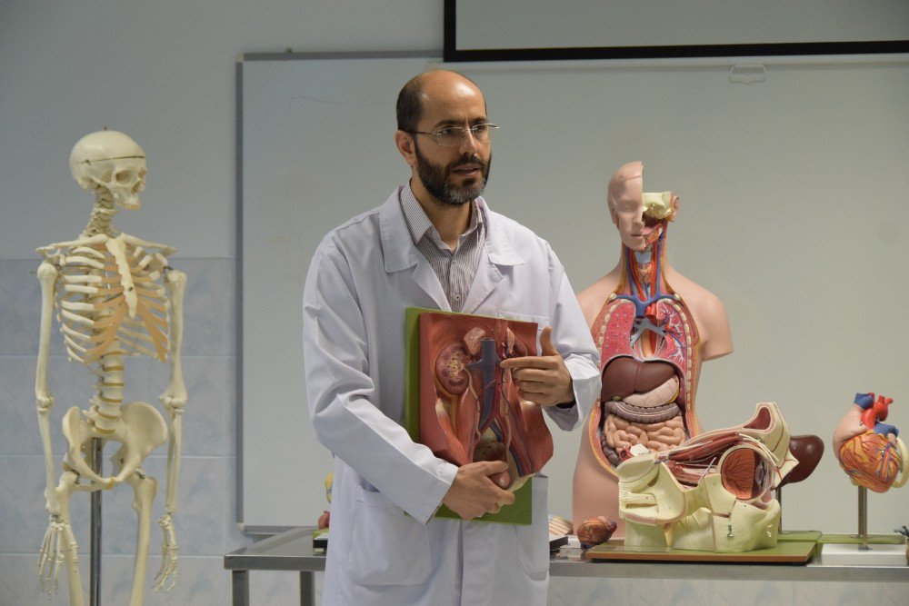 Lise Öğrencilerinden Arsal Düzce Üniversitesi Tıp Fakültesine Ziyaret