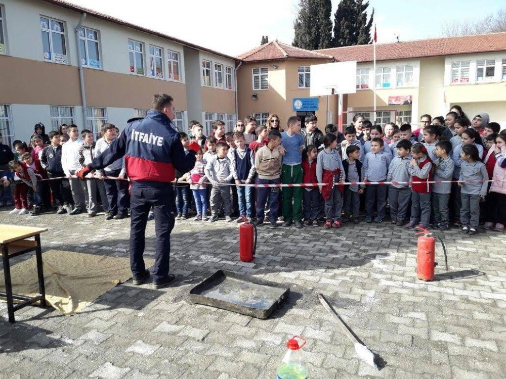 İtfaiyeden Yangın Ve Deprem Tatbikatı