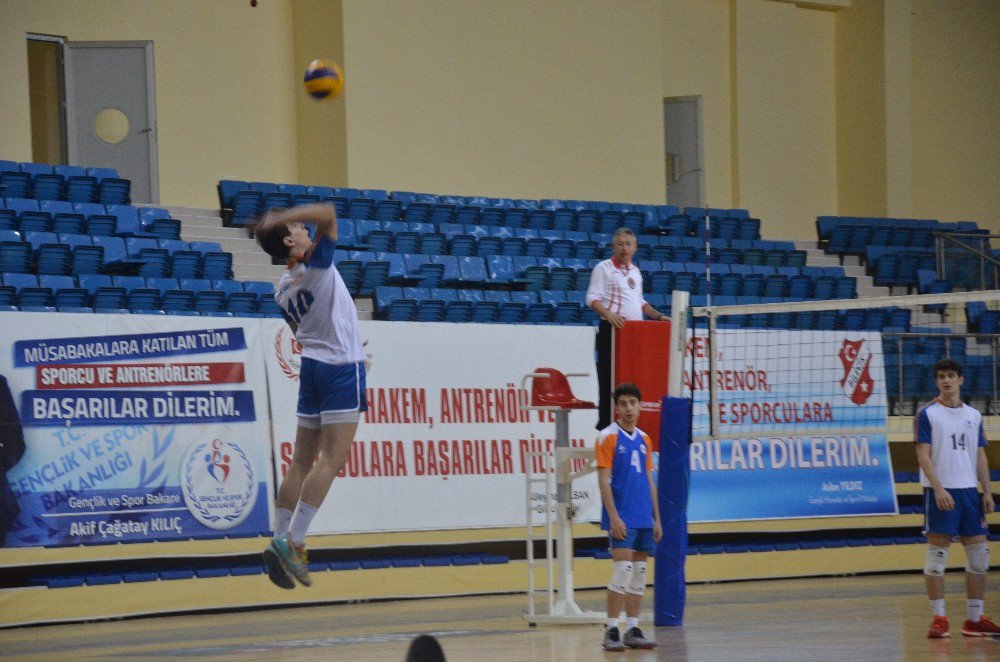 Voleybol Gençler A Bölgesel Eleme Müsabakaları Sona Erdi