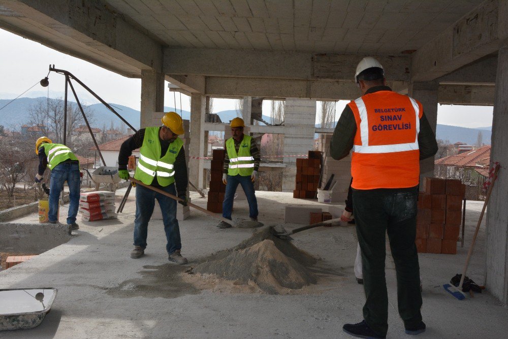 Antalya’da Mesleki Yeterlilik Eğitim Ve Belgelendirme Çalışması Başladı