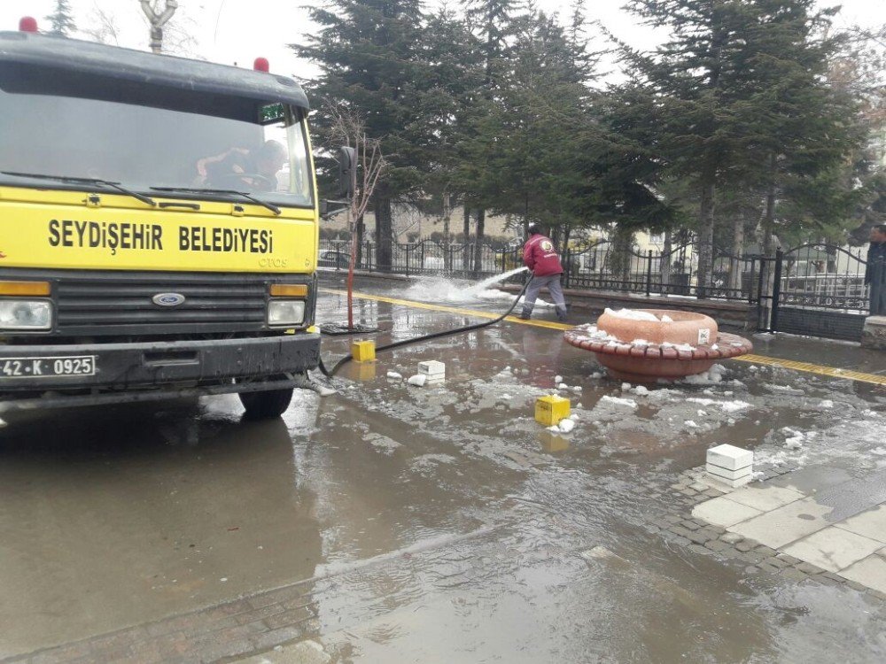 Seydişehir Belediyesinden Kış Temizliği