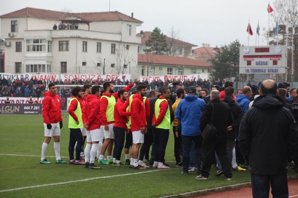 Yeşil Sahalara Yakışmayan Görüntüler