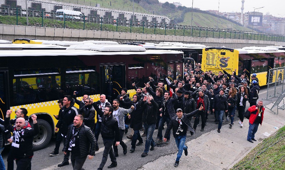 Beşiktaş Taraftarı Tt Arena’da