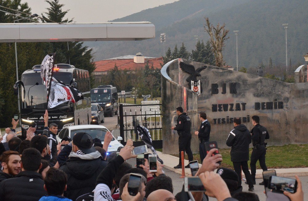 Beşiktaş Derbi İçin Yola Çıktı