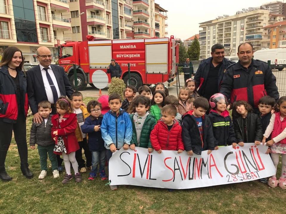 Minikler Sivil Savunmayı Öğrendi