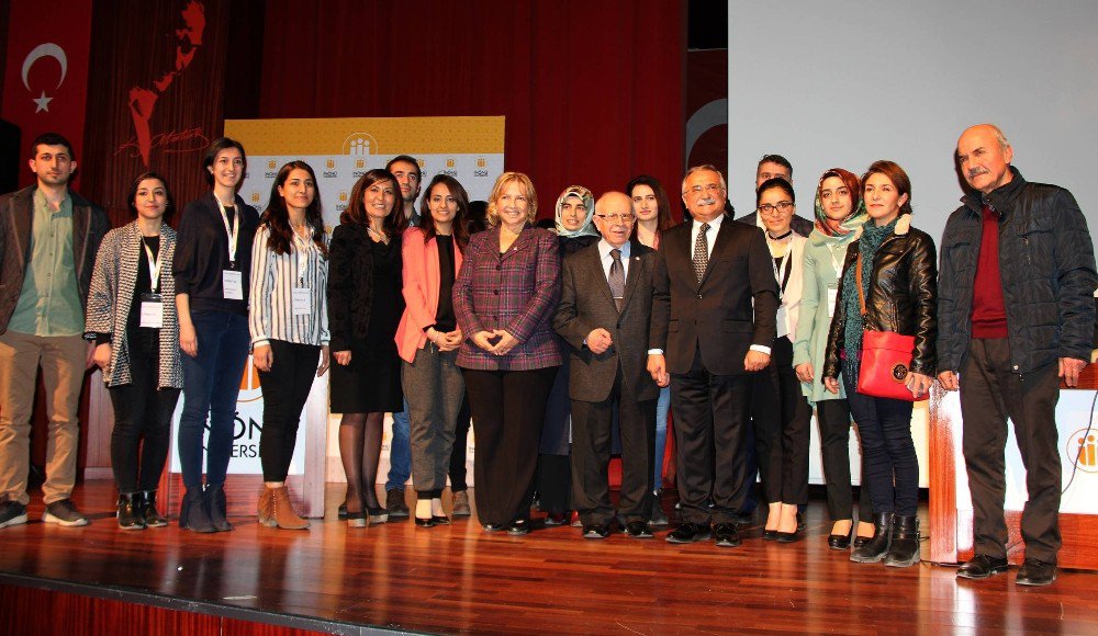 “Eczacılığın Dünü, Bugünü, Yarını” Konferansı Düzenlendi