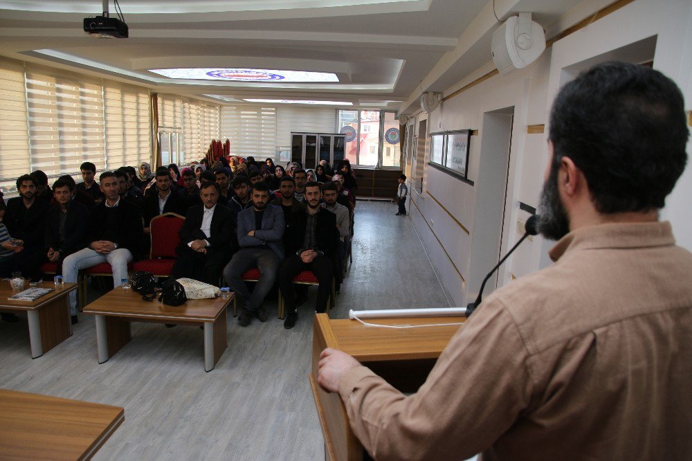 Elazığ’da ‘Şahitlikten Şehitliğe’ Programı Düzenlendi