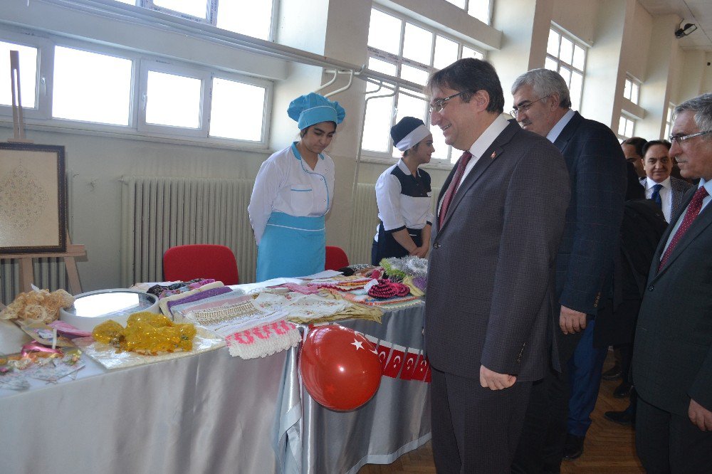 Erzurum’da 15 Temmuz Şehit Ve Gazileri İçin Kermes