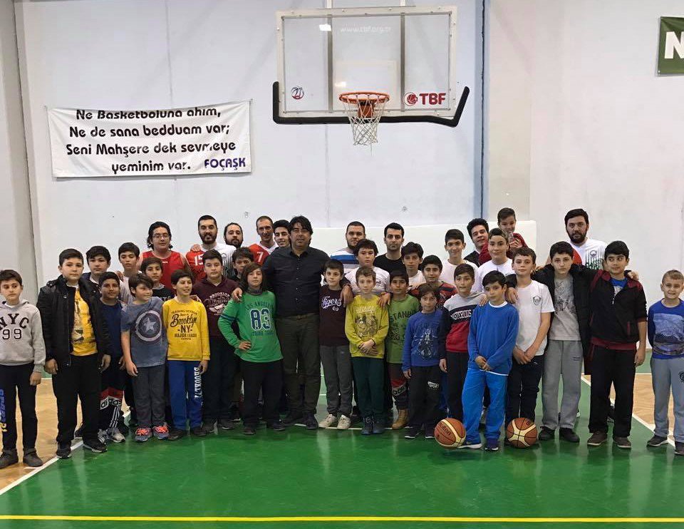 Foça’nın Basketbolcuları Amatör Lige Bileniyor