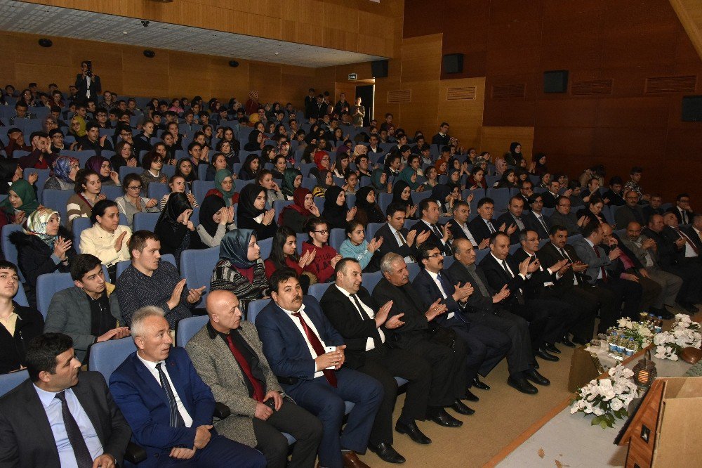 Gümüşhane’de ‘Gümüşhaneli Şairler Ve Şiirleri’ Dinletisi Düzenlendi