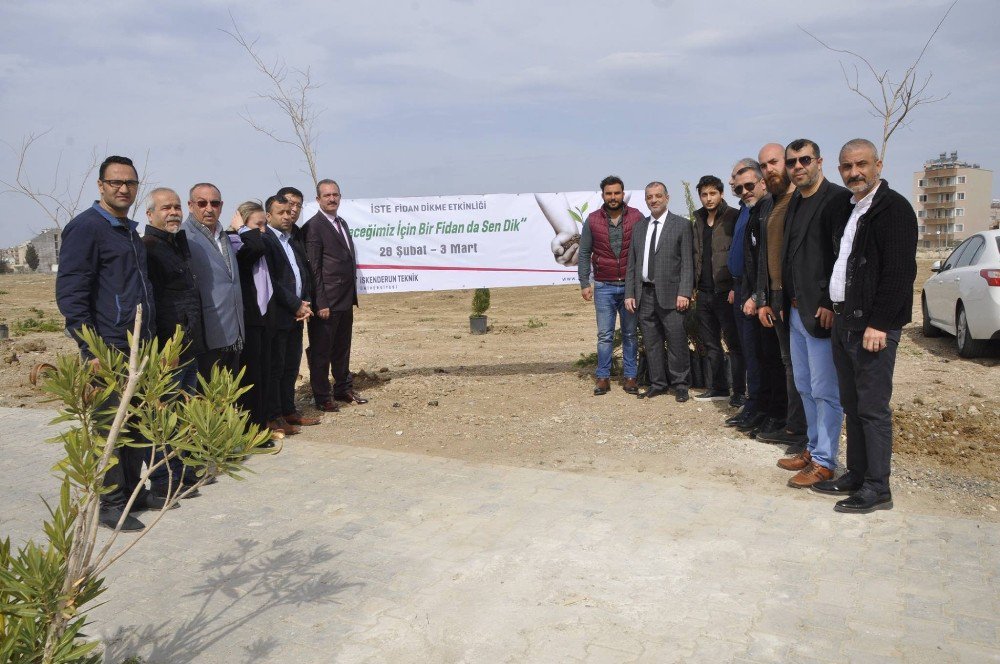 İste’de "Gelecek İçin Bir Fidan Da Sen Dik" Etkinliği