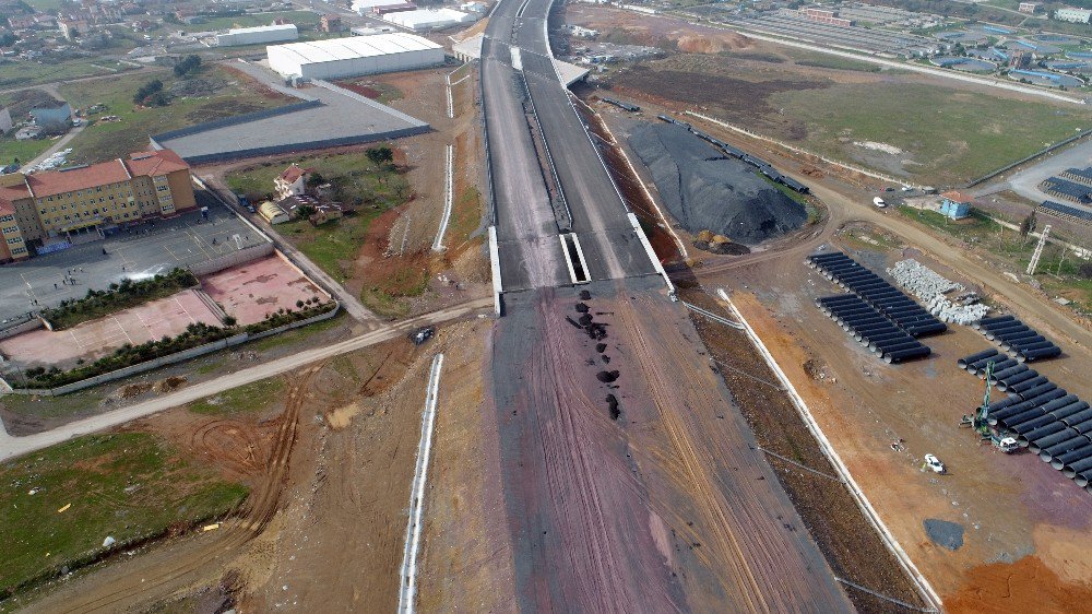 ( Özel Haber) 3’üncü Köprünün Tamamlanmayan Yolu Nedeniyle Trafikteki Keşmekeş Havadan Görüntülendi