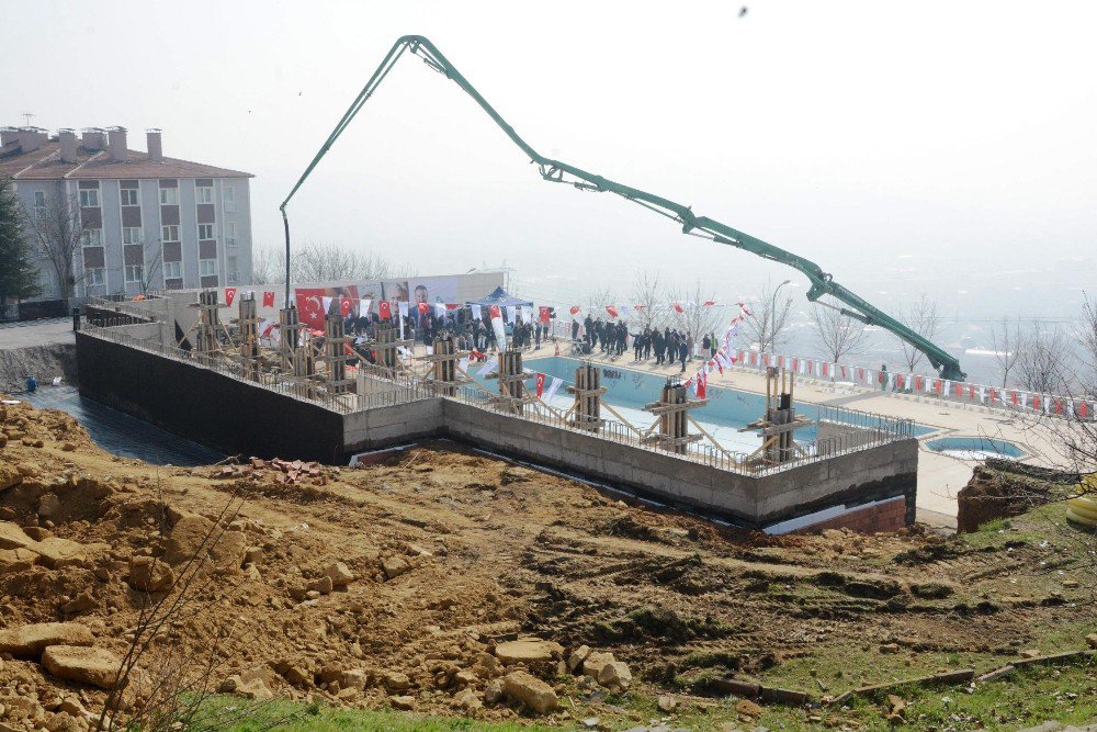 İzmit Belediyesinin Yaptırdığı Aquaparkın Temeli Atıldı