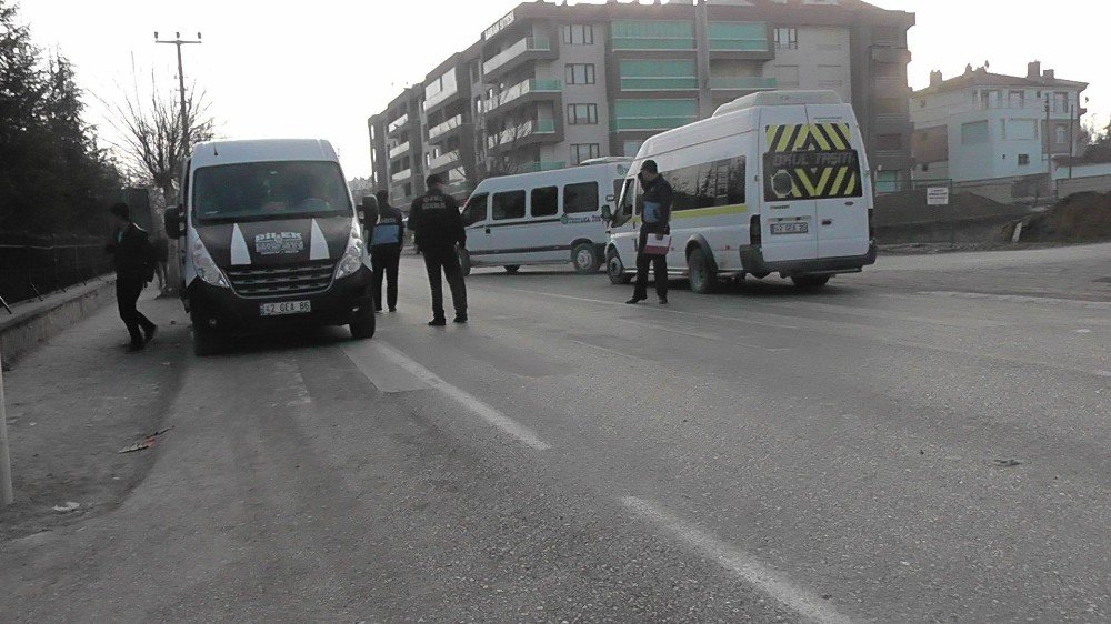 Kulu’da Zabıta Servis Araçlarını Denetledi