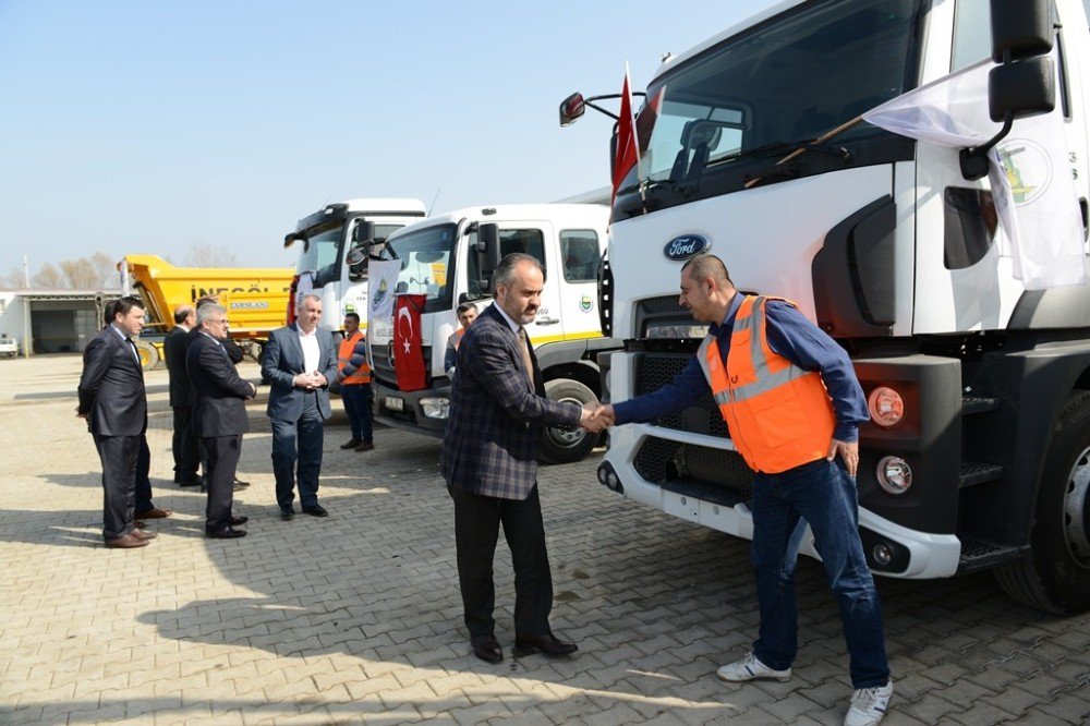 İnegöl Belediyesi Araç Parkurunu Güçlendiriyor