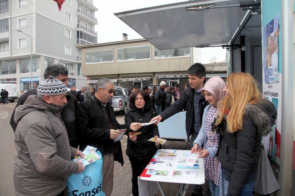 Ahlat’ta Kanser Haftası Etkinliği