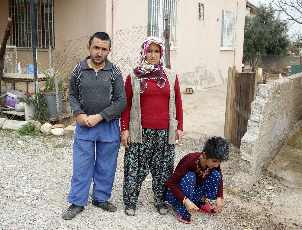 Vicdansız Hırsızlar İki Bedensel Engelli Genci Eve Hapsetti