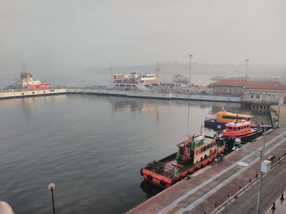 Çanakkale’de Yoğun Sis Deniz Ulaşımını Etkiledi