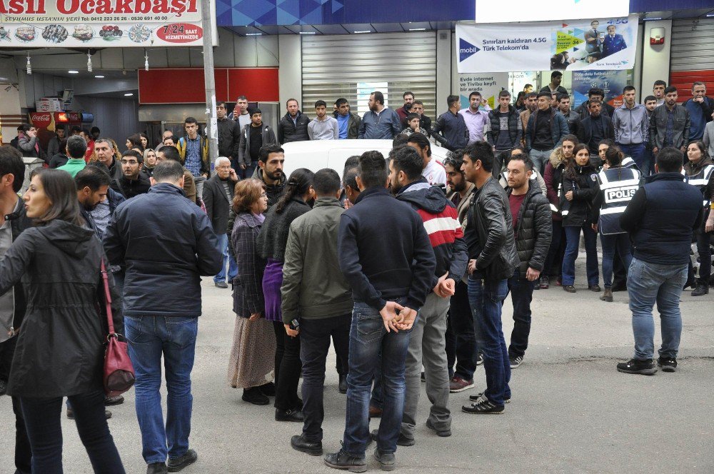 Basın Açıklamasına ‘Pankart’ Müdahalesi: 4 Gözaltı