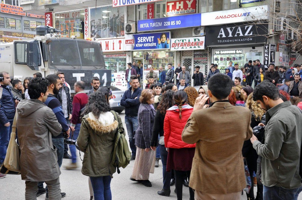 Basın Açıklamasına ‘Pankart’ Müdahalesi: 4 Gözaltı