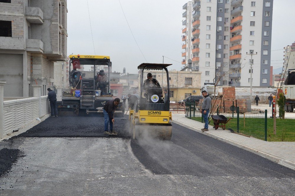 Erdemli’de Asfalt Çalışmaları Devam Ediyor