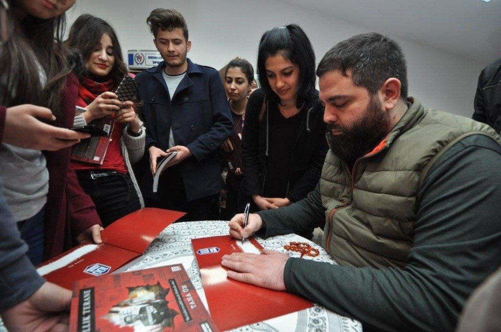 Taha Ün, Tokat’ta Gençlerle Buluştu