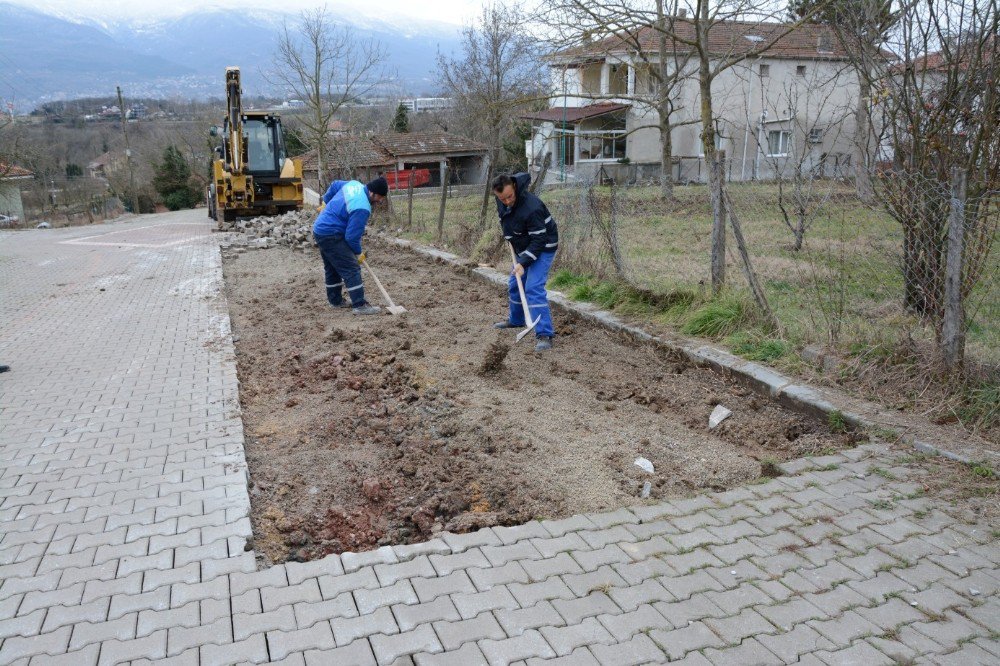 Kartepe’de Yol Yapım Ve Parke Çalışması