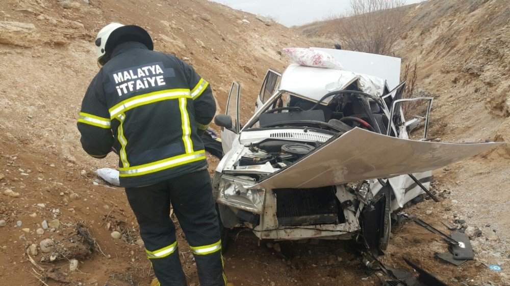 Malatya’da Trafik Kazası: 1 Ölü, 4 Yaralı