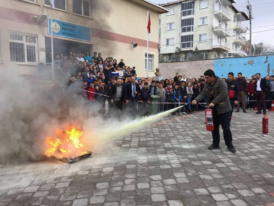 Yangınla Nasıl Mücadele Edeceklerini Öğrendiler