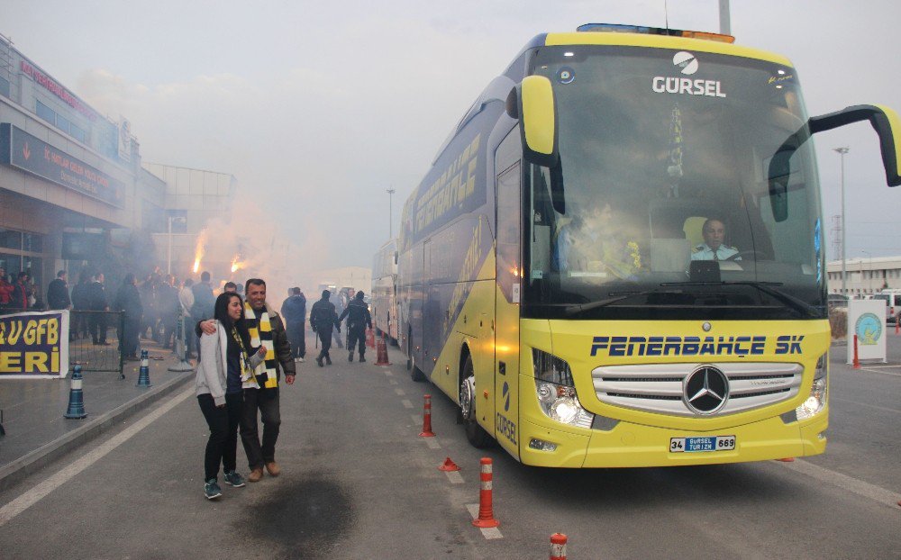 Fenerbahçe Kafilesi Kayseri’de