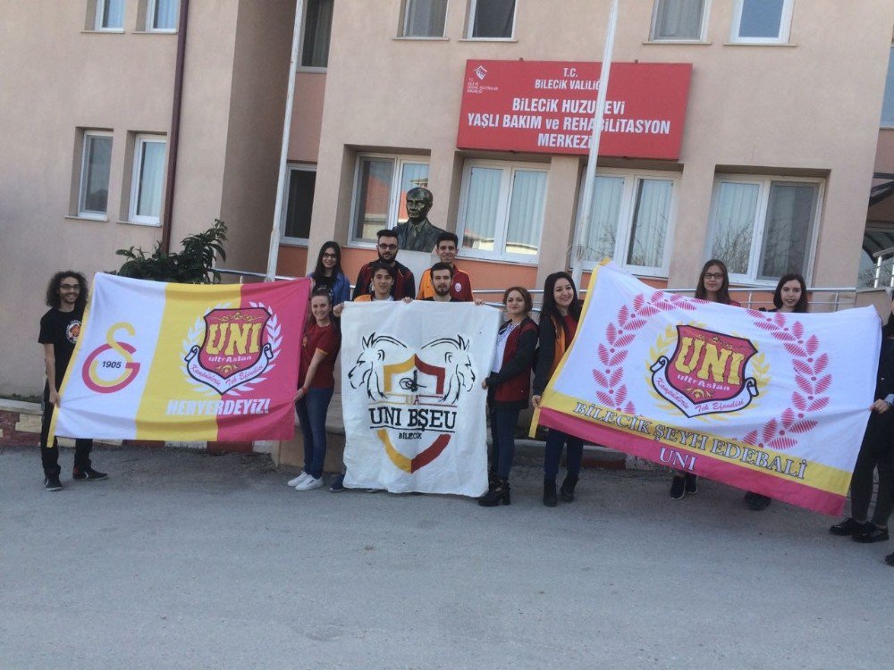 Ultraslan Bilecik Uni Grubu Yaşlılarla Buluştu