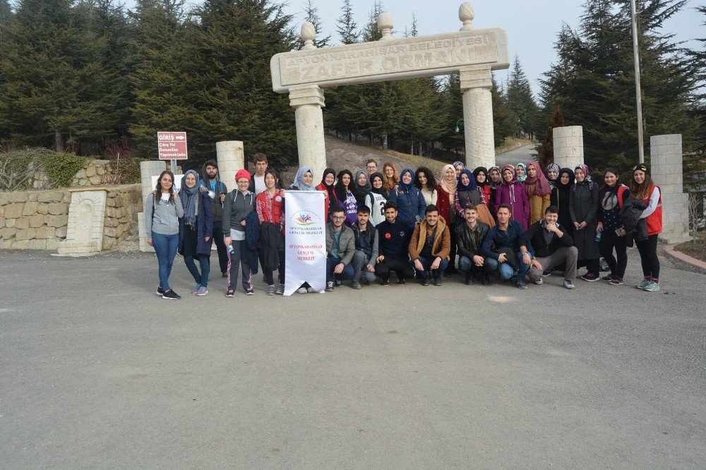 Gençlik Merkezi, Yeşilay Cemiyeti İle “Doğa Yürüyüşü” Gerçekleştirdi