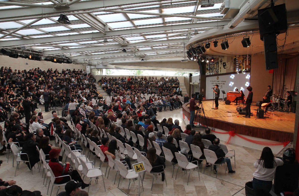 Liseli Gençlerden Muhteşem Final