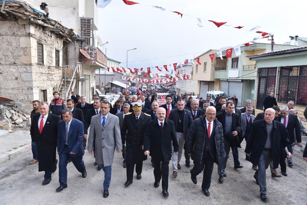 Çakacak: “Gün, Birlik, Beraberlik Ve Kardeşlik Günüdür”