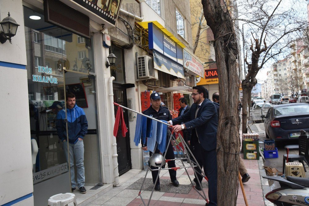 Yunusemre Belediyesinden Kaldırım İşgali Denetimi