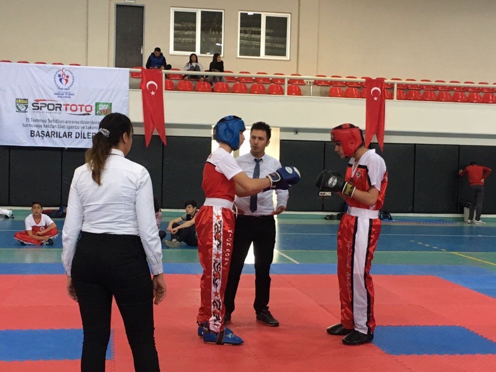 Kick Boks Gençlerde Adana Şampiyonu Erkan’dan