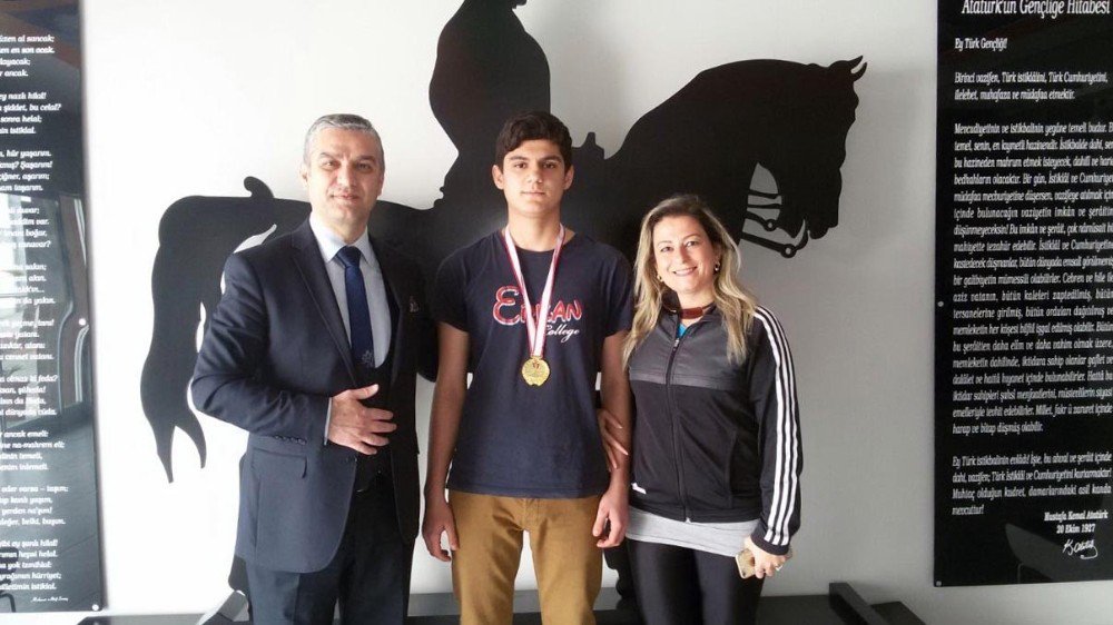 Kick Boks Gençlerde Adana Şampiyonu Erkan’dan