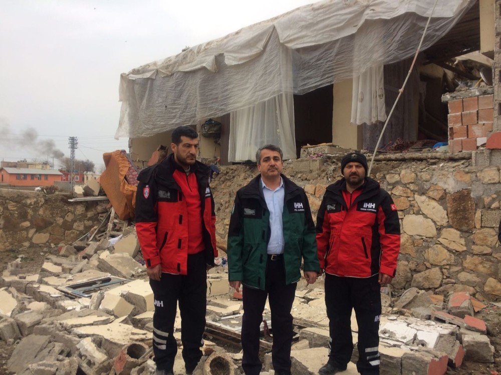 İhh Acil Kurtarma Ekibi Deprem Bölgesinde