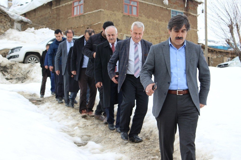 Kato Dağı Eteklerinde Referandum Çalışması