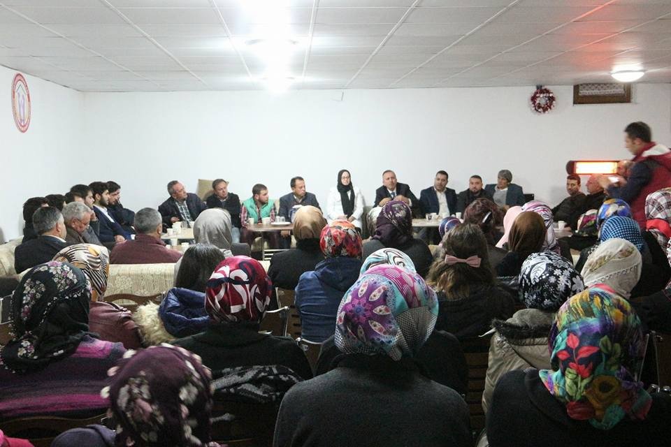 Ak Parti Referandum Çalışmalarına Devam Ediyor