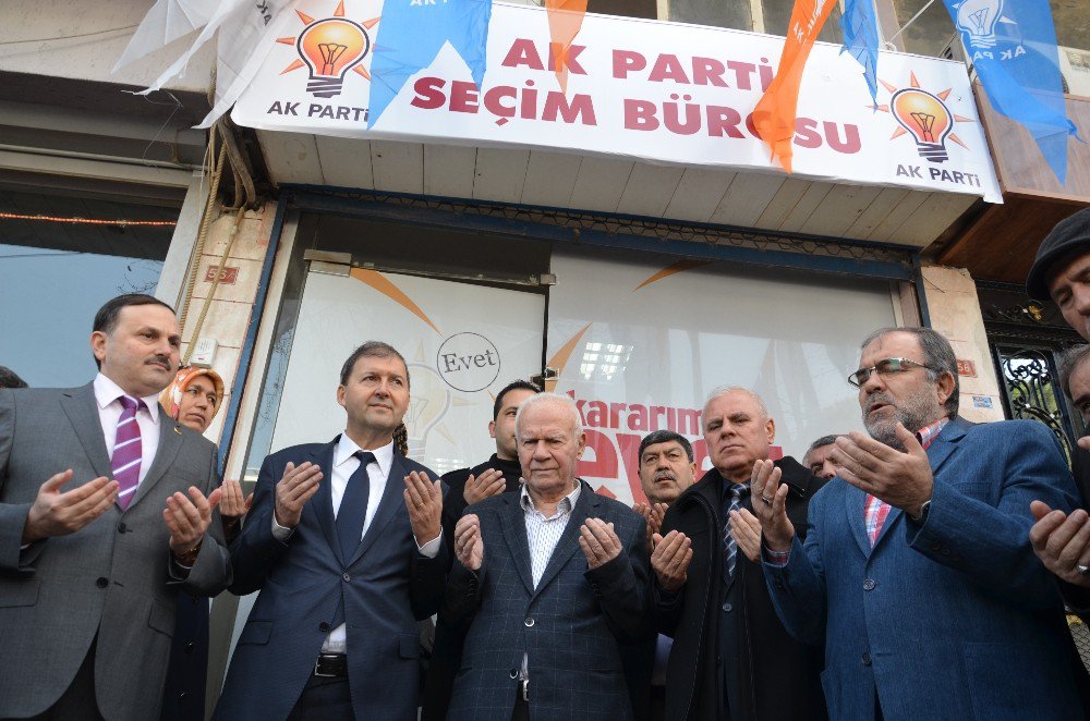 Ak Parti Soma Teşkilatından ’Evet’ Bürosu