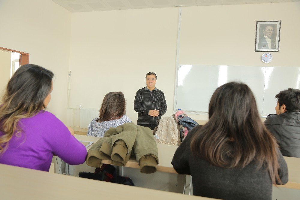 Açıköğretimde Yüz Yüze Dersler Devam Ediyor