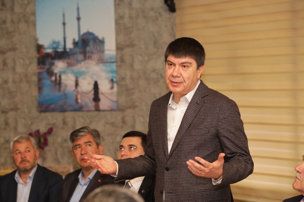 Başkan Türel, Kepezli Müteahhitlerle Buluştu