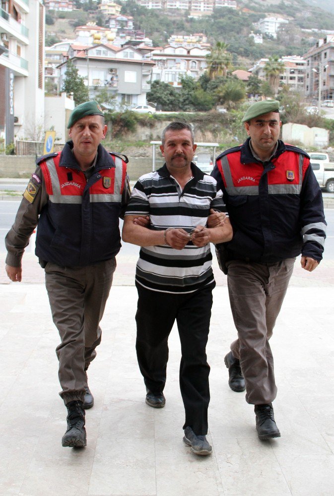 Tartıştığı Arkadaşını Çekiçle Öldüren Şahıs Tutuklandı