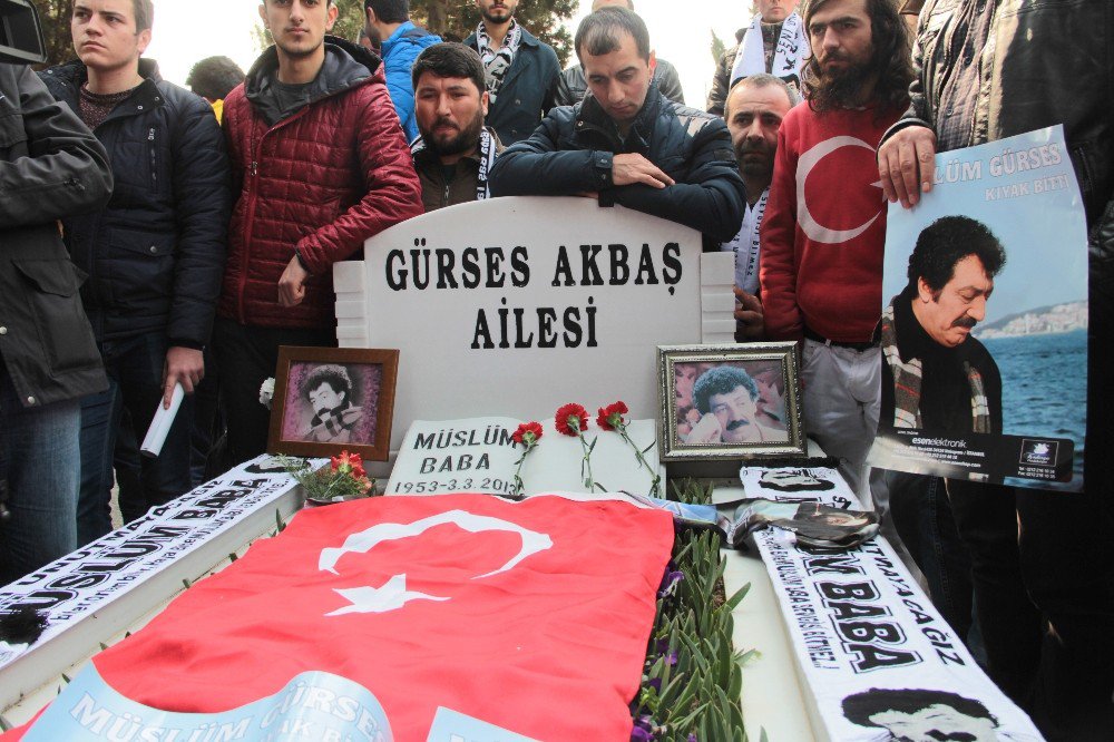Müslüm Gürses Ölümünün 4’üncü Yılında Kabri Başında Anıldı